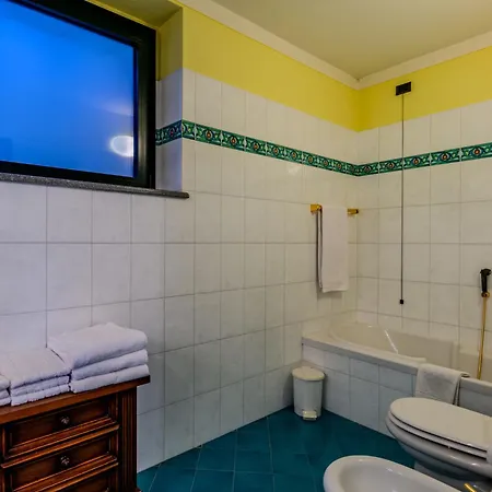 펜션 Cardana By Interhome *